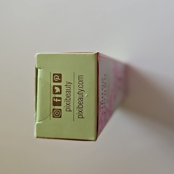 NWT Pixi Rose radiance perfector skin illuminator💕 - Picture 8 of 8